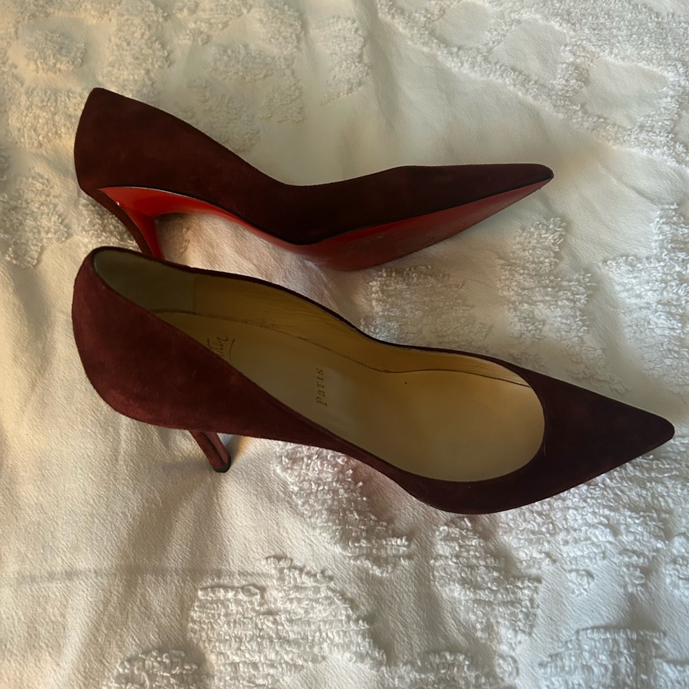 EUC Christian Louboutin Red Suede Pumps